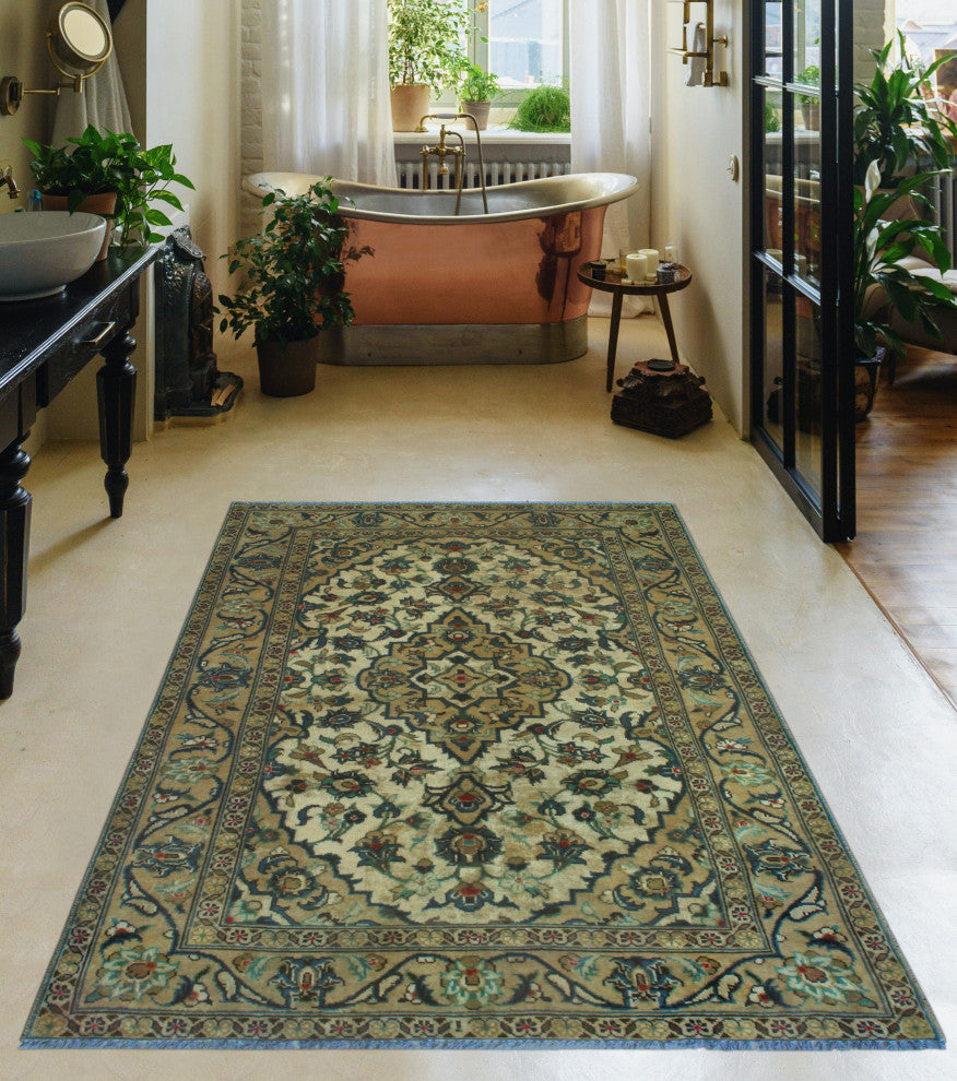 Vintage Distressed Marsden Ivory/Beige Rug, 3'0 x 4'8