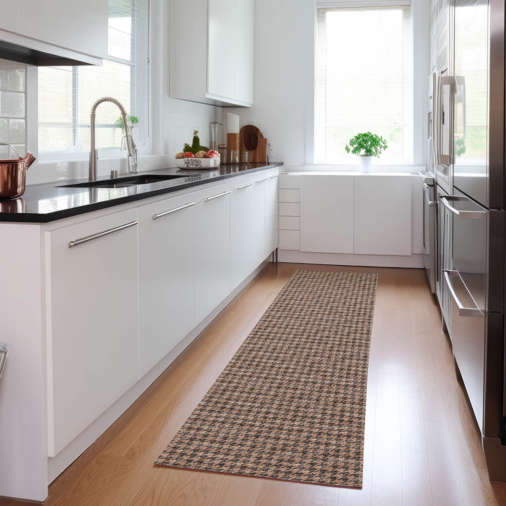 Indoor/Outdoor Hinton HN1 Chocolate Machine Washable 2'3" x 12' Rug