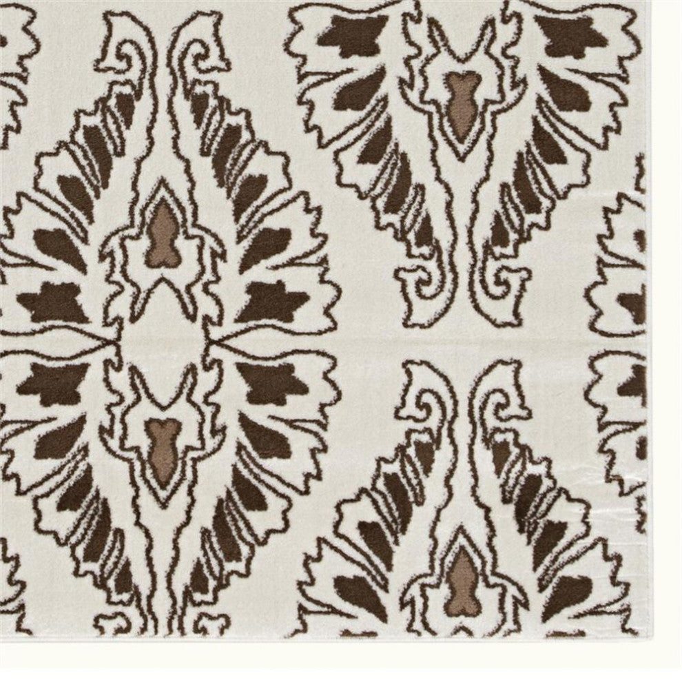 Linon Elegance Neice Power Loomed Polypropylene 5'x7'3" Rug in White