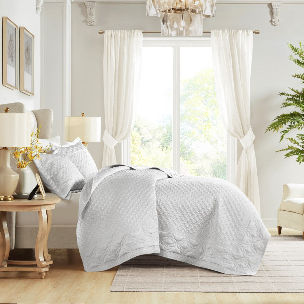 Croscill Versailles Matte Satin 3-Piece Quilt Set, Silver, King