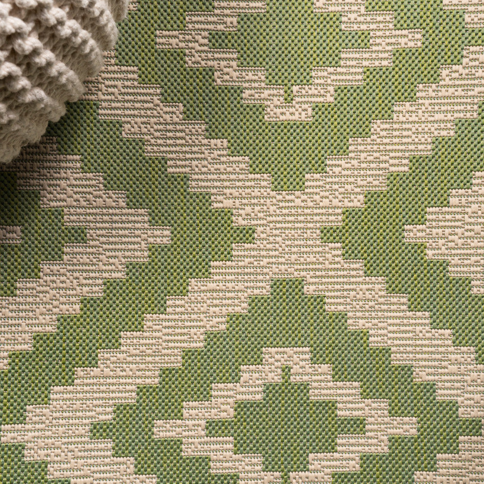 Sintra Diamond Tribal Indoor/Outdoor Green/Cream 3 x 5 Area Rug