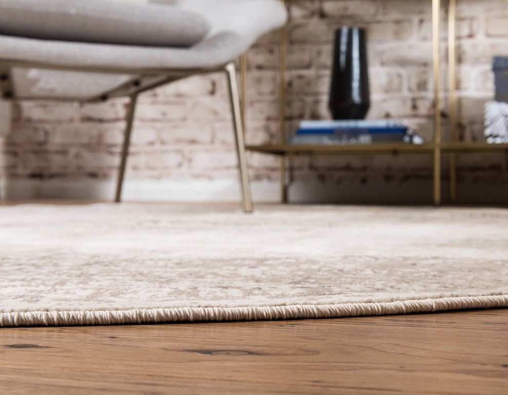 Traditional Newcastle 6' Round Creme Area Rug