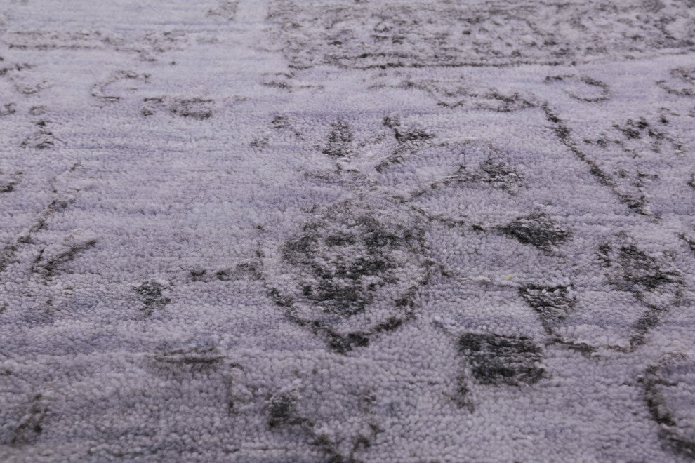 10' Round Wool and Silk Persian Hand-Knotted Rug Q9125