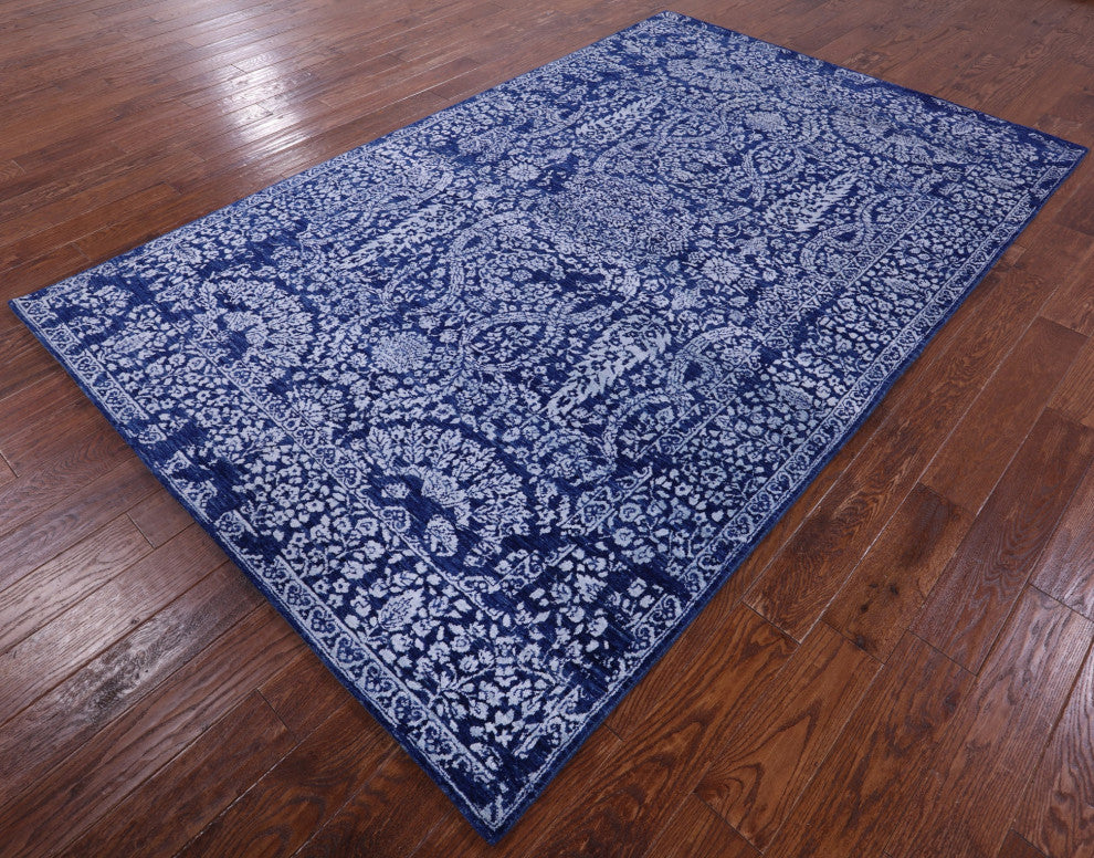 6' 0" X 9' 5" Wool & Silk Persian Hand Knotted Rug - Q15524