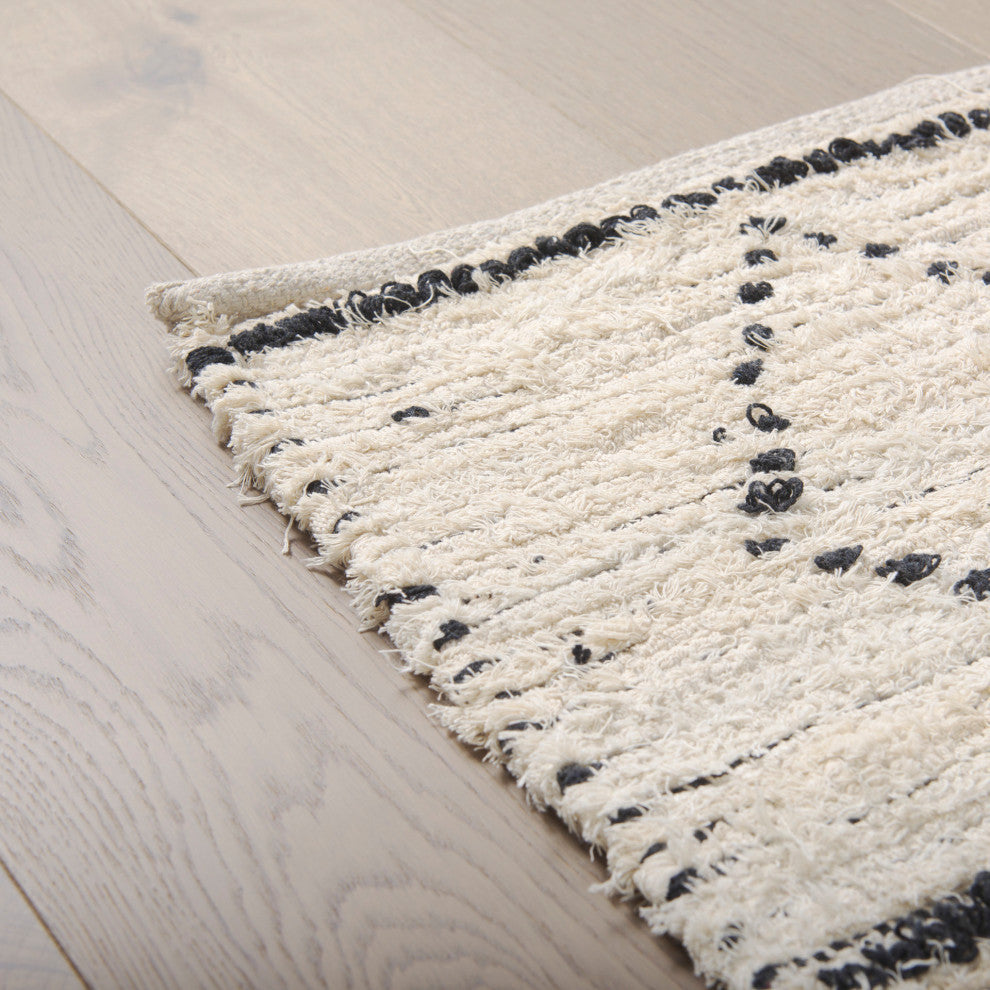 Calvert 5'x8' Ivory & Black Cotton Hand Woven Diamond Patterned Rug
