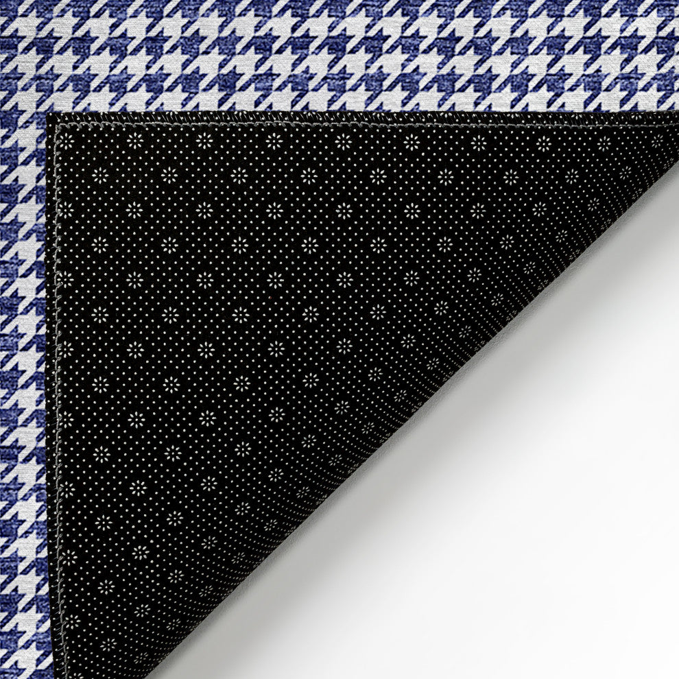 Indoor/Outdoor Hinton HN1 Navy Machine Washable 8' x 8' Rug