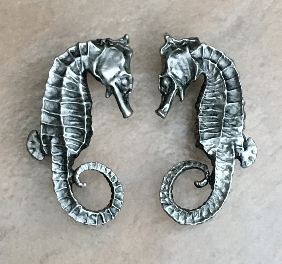 Sea Horse Knob, Antique Brass, Left