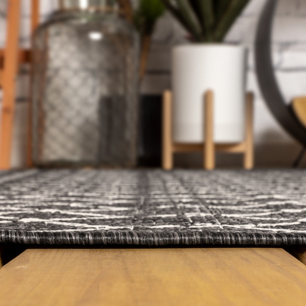 Ourika Moroccan Geometric Indoor/Outdoor Rug, Black/Gray, 5' Square