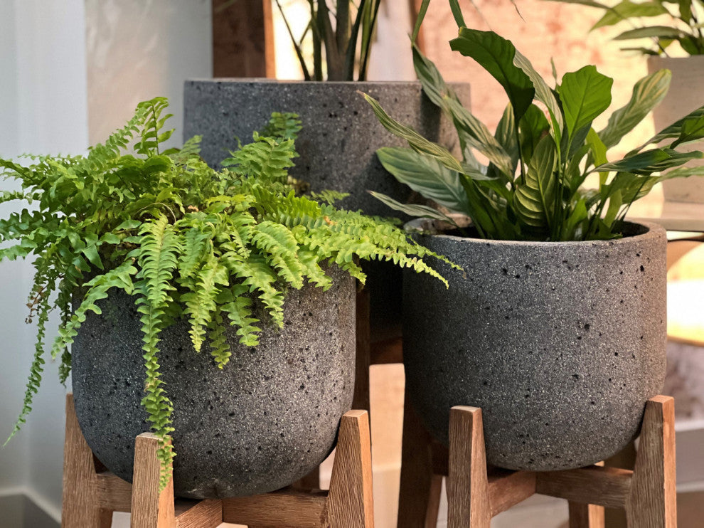 Patio 17" Wide Round Standing Pot