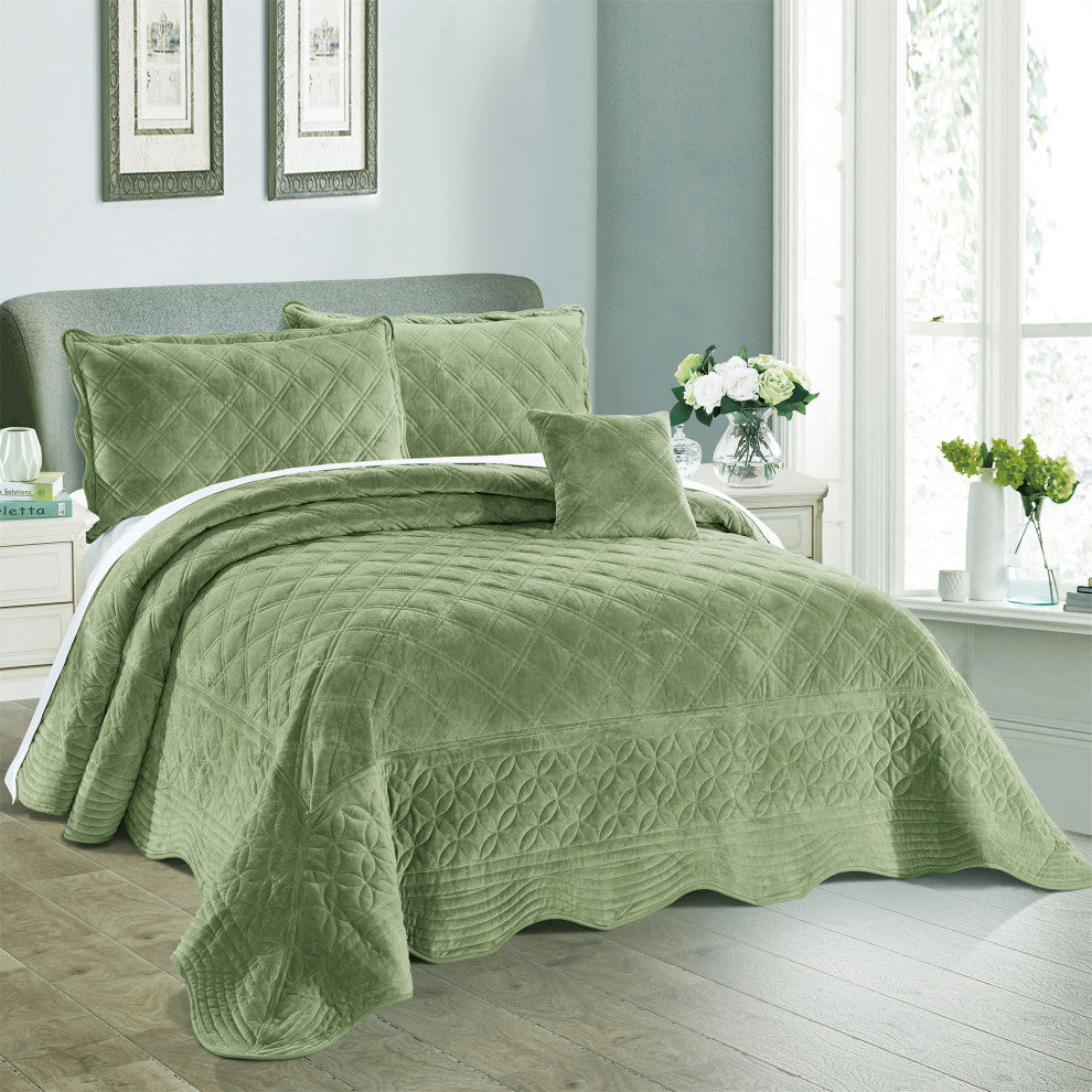 Supersoft Microplush Quilted 4-Piece Bed Spread Set, Sage, Queen