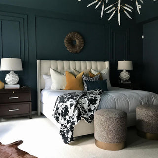 Sculpted Gloss White Modern Globe Table Lamp