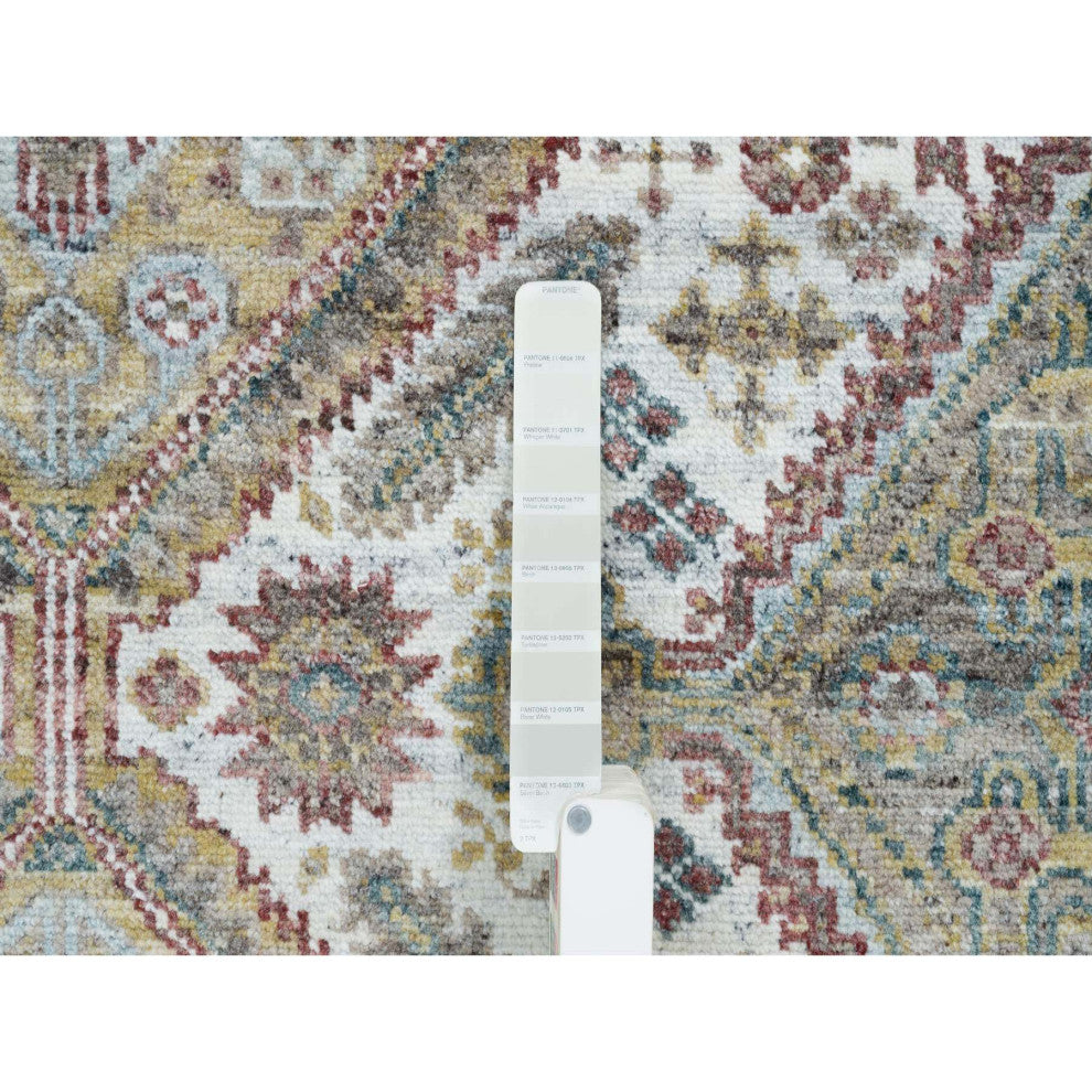 Ivory Shiraz Rosettes Flower Border Hand Knotted Wool Oriental Rug, 6'1"x9'