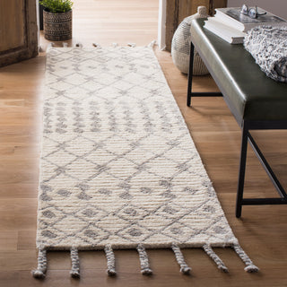 Safavieh Casablanca CSB203G Rug, Ivory/Silver, 2'3" X 8'