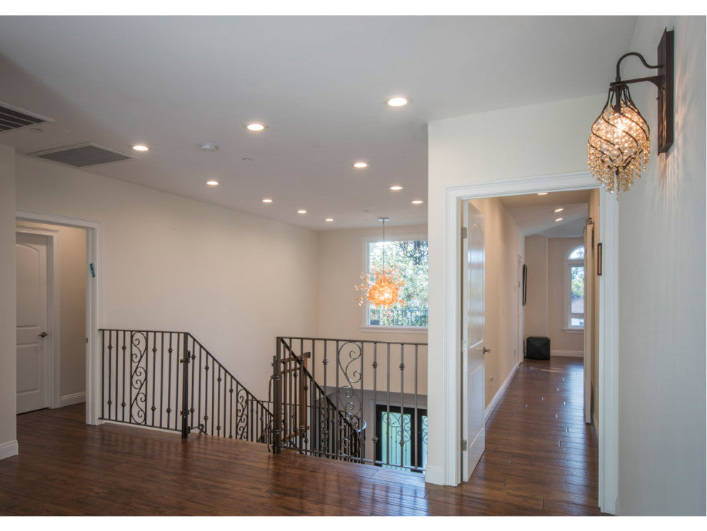 Twirl 1-Light Wall Sconce