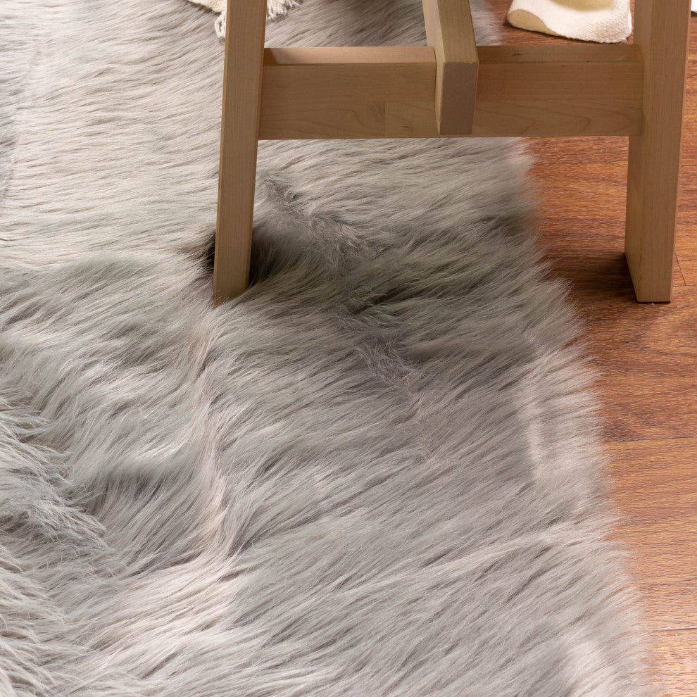 Plush and Soft Faux Sheepskin Fur Shag Area Rug, Gray, 3' X 5'