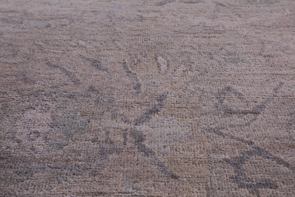 6' 1" X 8' 10" White Wash Peshawar Handmade Wool Rug Q9537