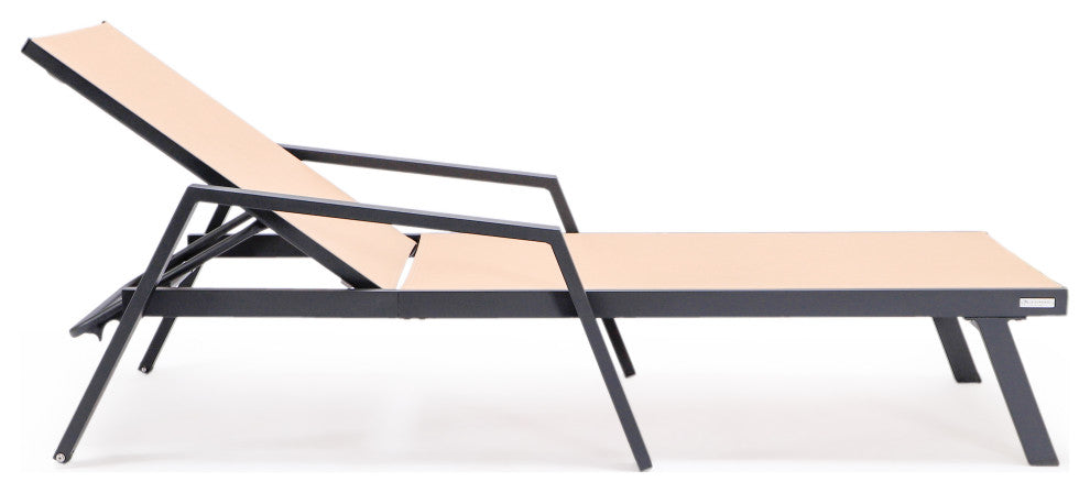 LeisureMod Marlin Chaise Lounge Chair With Arms and Fire Pit Table, Light Brown