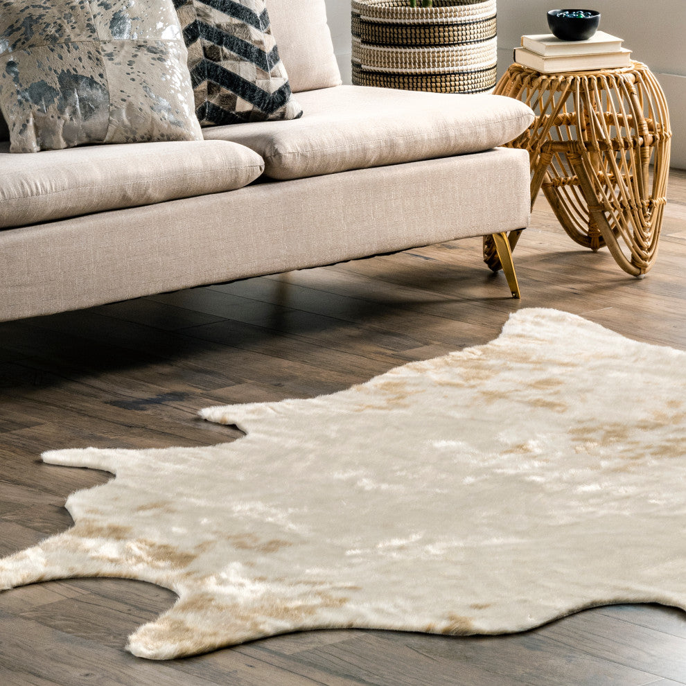 Nuloom Marcia Machine Washable Faux Cowhide Area Rug, Off White 5'x6'7"