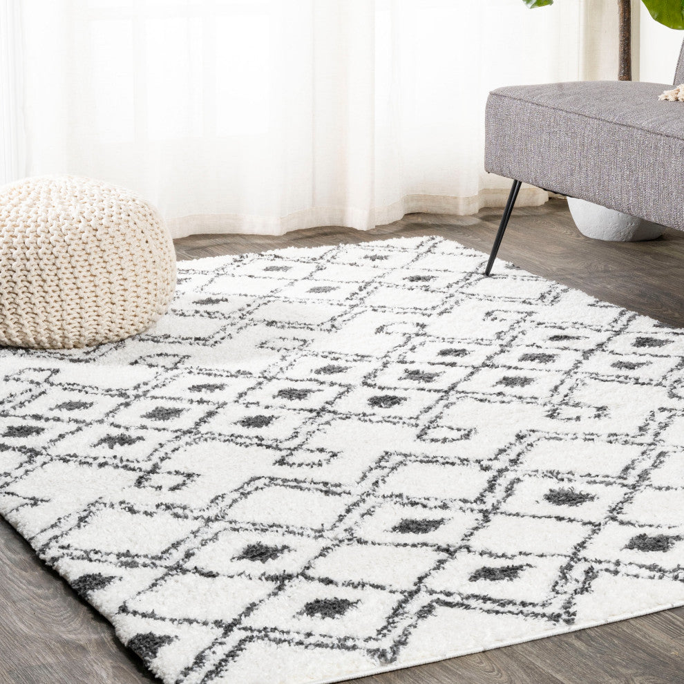 Caimari Moroccan Diamond Shag Area Rug, 4'x6'