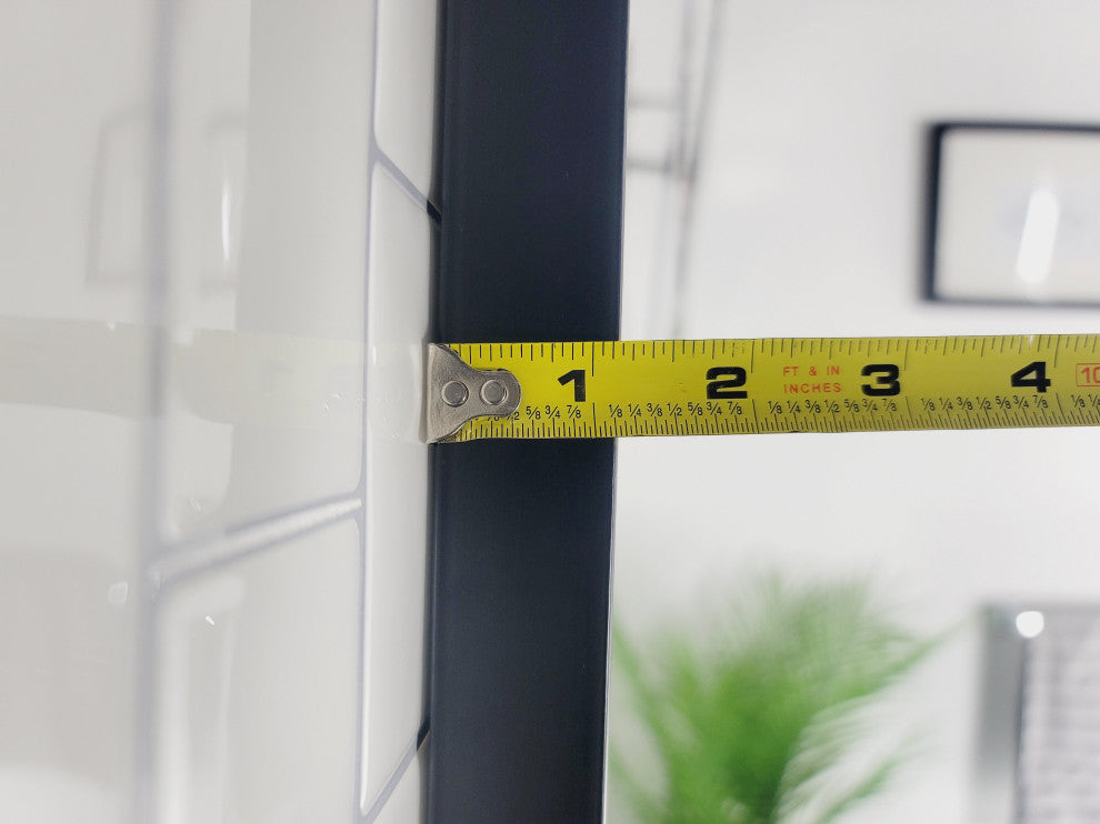 Venta 24 in. x 32 in. Modern Black Framed Wall Mirror with Dual Mounting Bracket