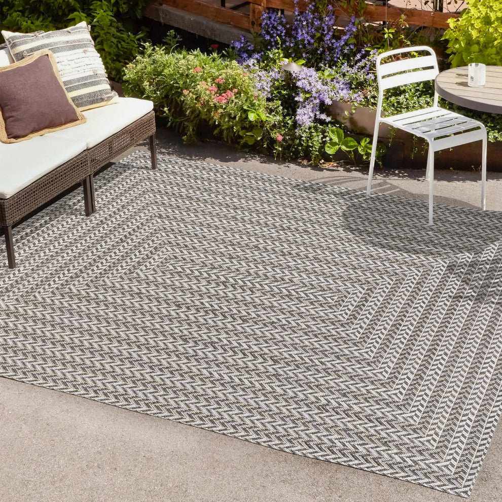 Chevron Modern Concentric Squares Indoor/Outdoor Area Rug, Black/Light Gray 8x10