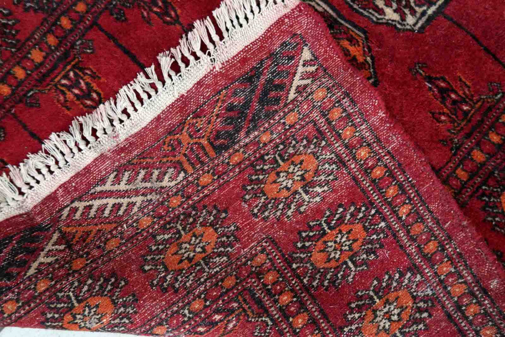 Handmade Vintage Pakistani Lahore Rug 2.6'x4', 80cmx122cm, 1970s