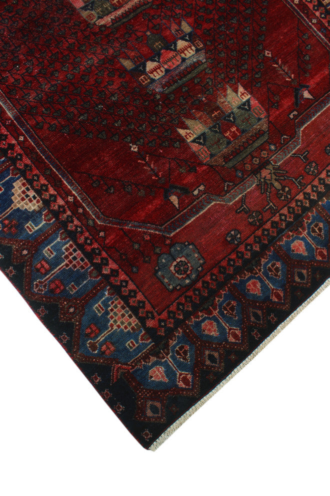 Semi Antique Dailyn Red/Navy Runner, 4'6x8'9