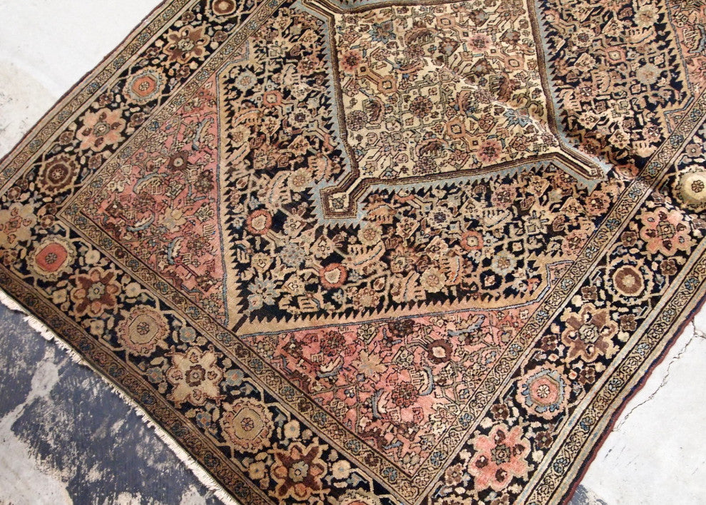 Handmade antique Persian Sarouk Farahan rug 3.4' x 5.3' (103cm x 161cm) 1880s
