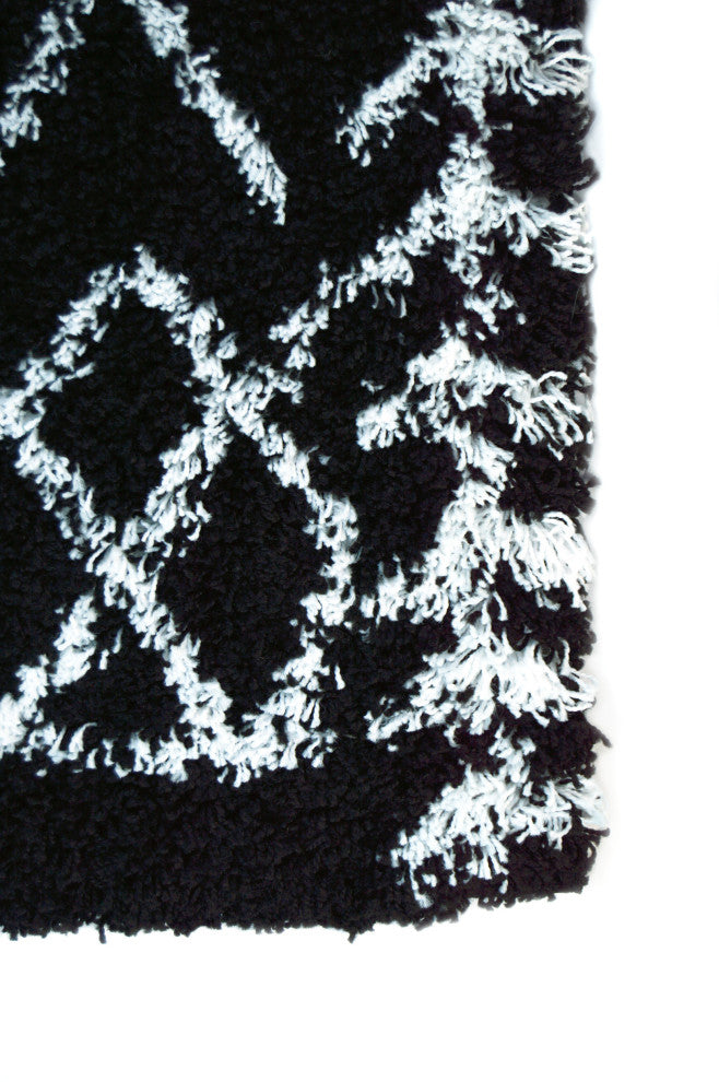 Cozy Design Diamond Shag Rug Black 5' x 7' 2''