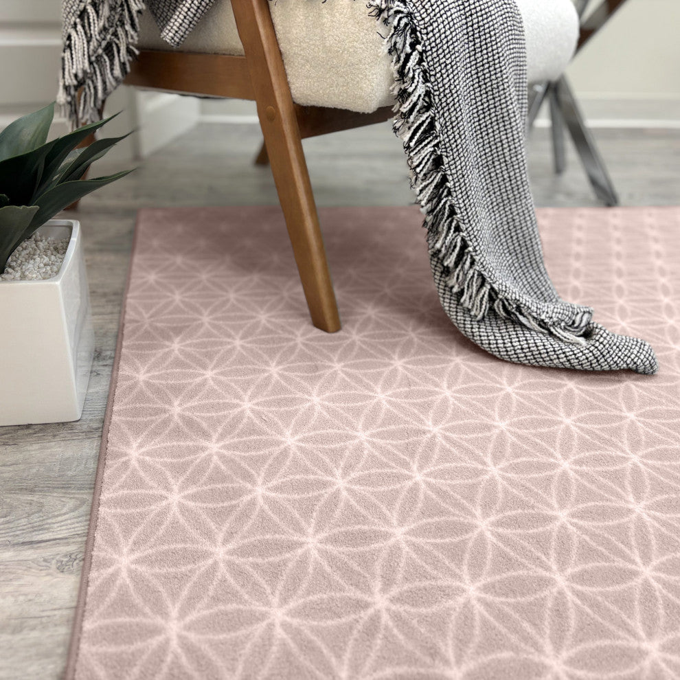 EYELET Soft Tactesse Nylon Area Rug with Anti-Stain Protection, Pink Slipper, 4'x12'