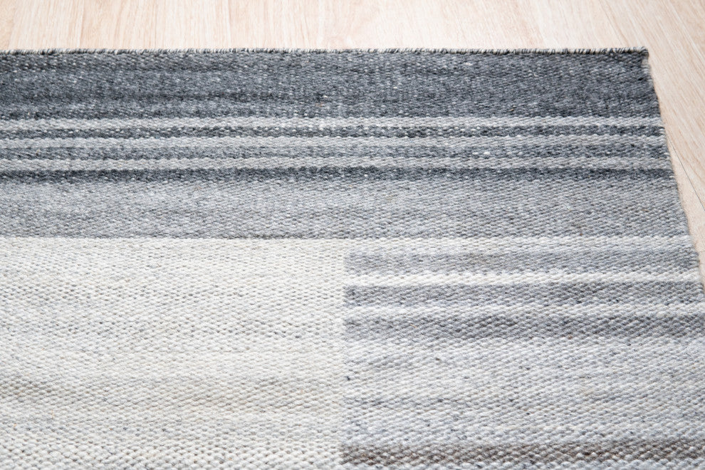 EORC Gray Hand Woven Wool And Viscose Reversible Flat Weave Durry Rug 4'x6'