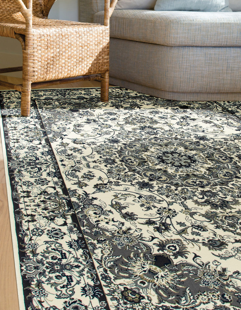 Chelsea Regina Cream 3'3"x4'11" Area Rug
