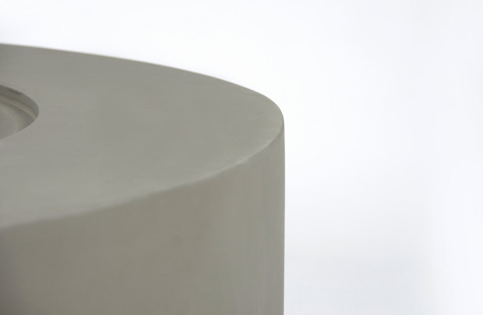 Colosseo Round Light Grey Concrete 41" Natural Gas Fire Table by Elementi Plus