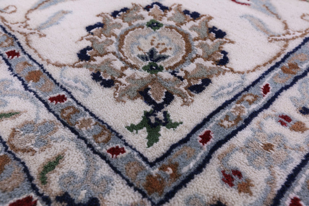 8' Square Wool and Silk Persian Nain Handmade Rug Q9303