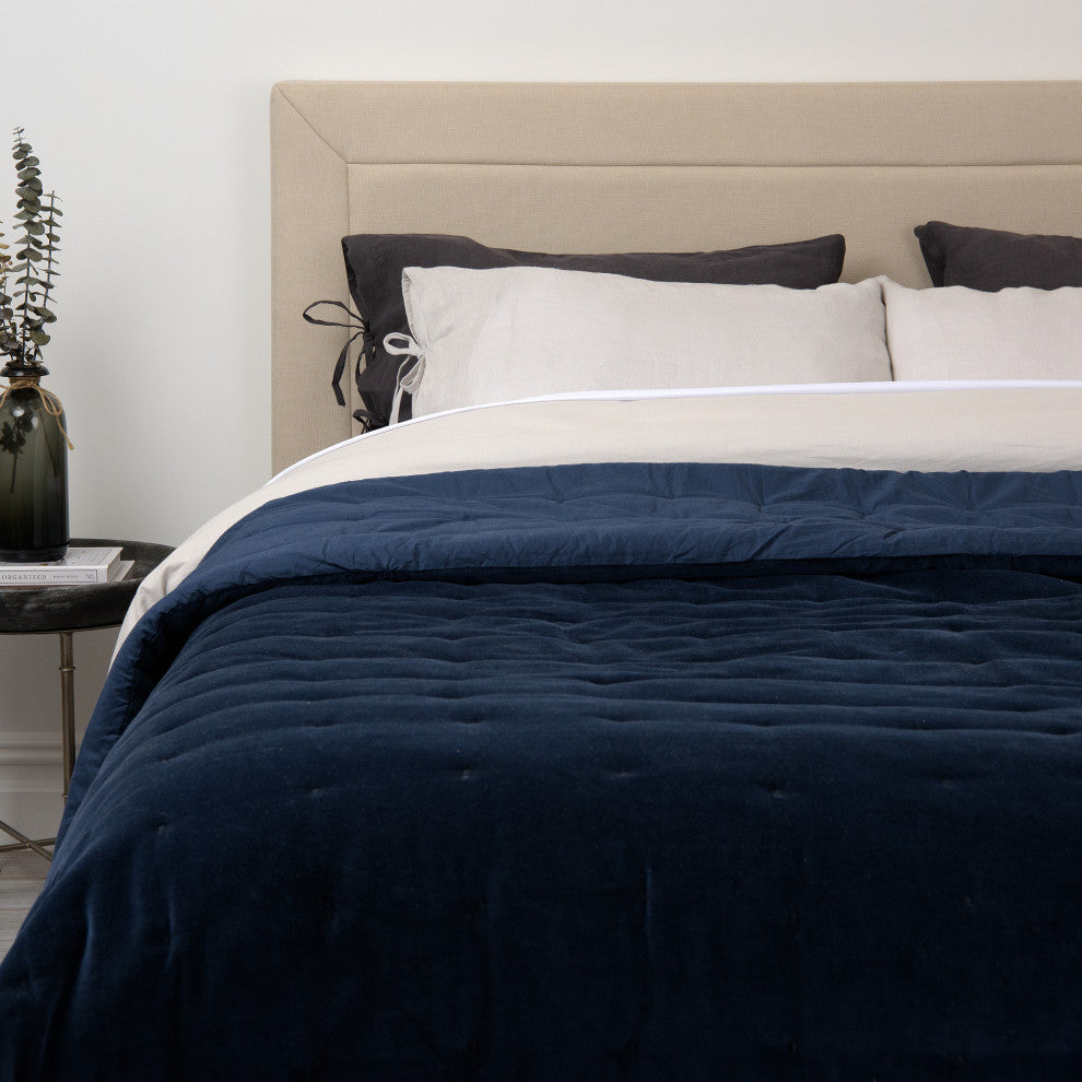 Velvet and Cotton Tufted Quilt, Navy, Queen