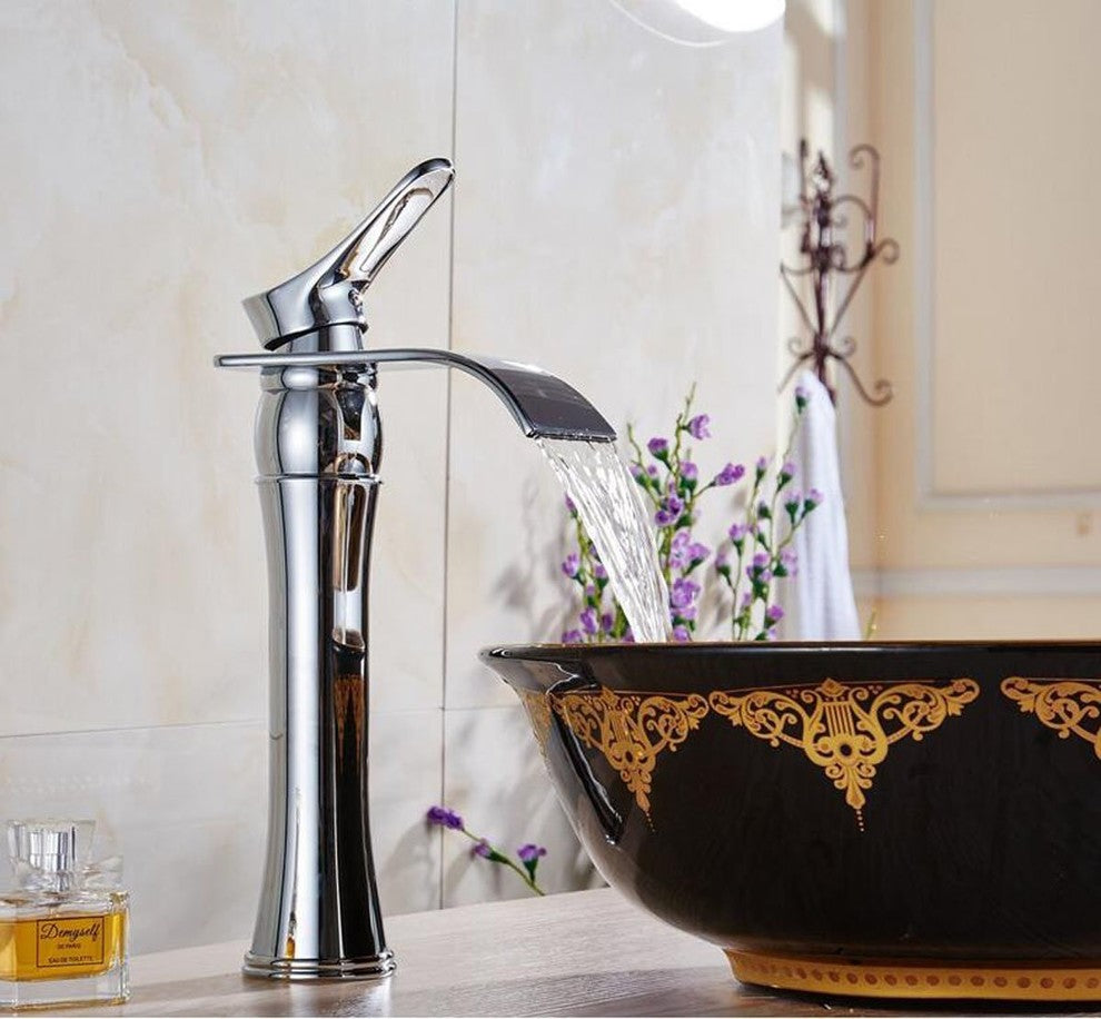 Burgos Single Handle Bathroom Sink Faucet With Drain