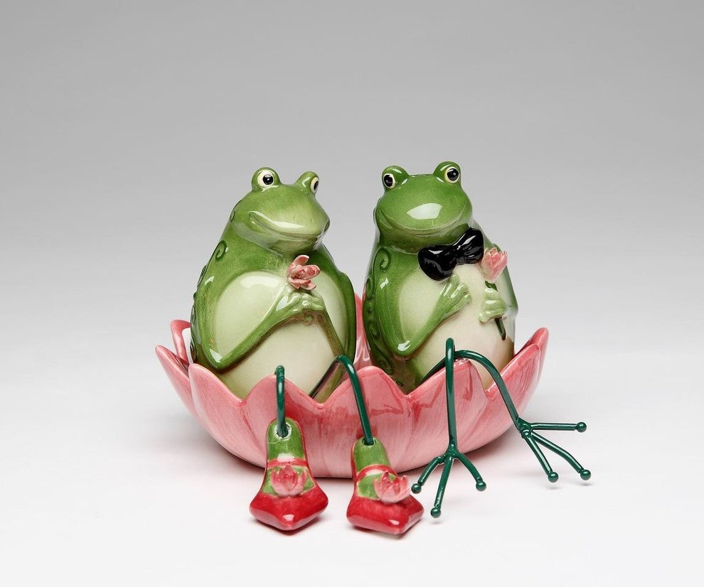 Alfrogo and Frogalina Frog Salt and Pepper Set