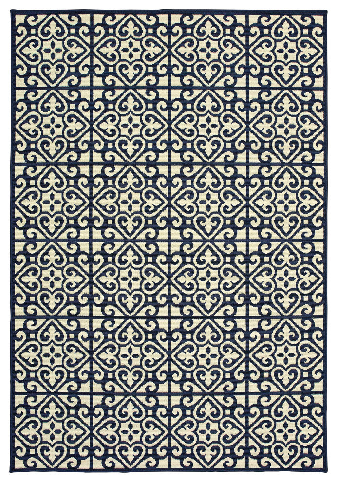 Martinique Intricate Lattice Ivory/ Navy Indoor/Outdoor Area Rug, 6'7"x9'6"