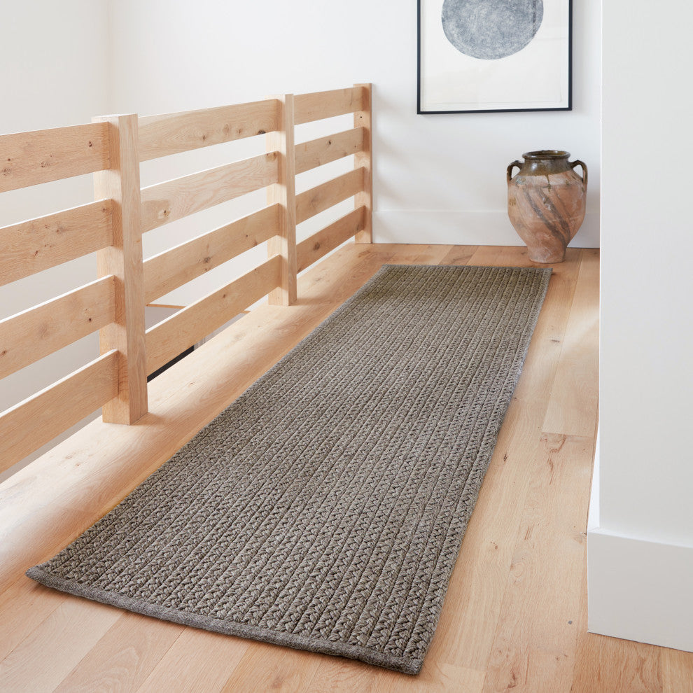 Jaipur Living Iver Indoor/Outdoor Solid Gray Area Rug, 2'6"x10'