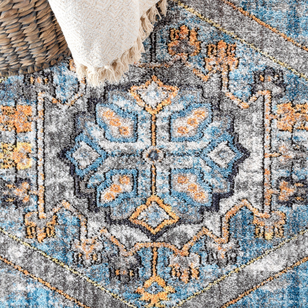 Izmit Geometric Vintage Medallion Area Rug, 4 X 6