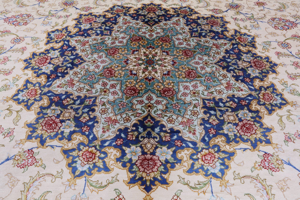 100% Silk High End Persian Hand Knotted Rug 6' 0" X 9' 0''- Q4811