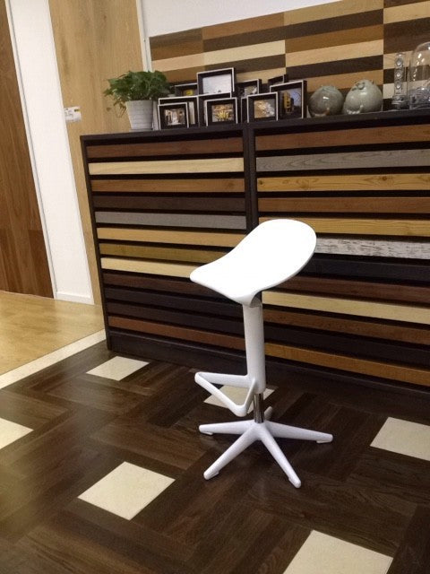 EZ Mod Starfish Bar Stools, Set of 2, White