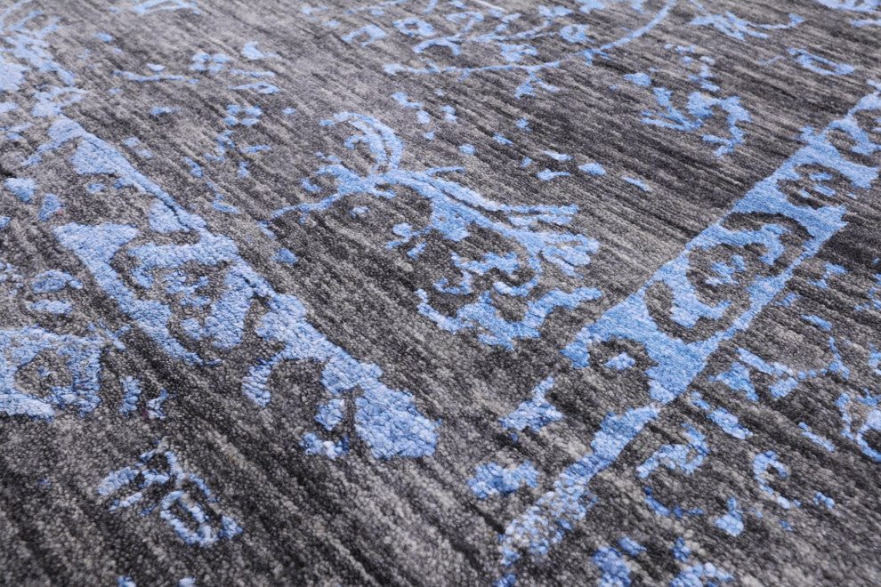 Persian Hand Knotted Wool and Silk Rug 8' 1" X 9' 10" Q8691