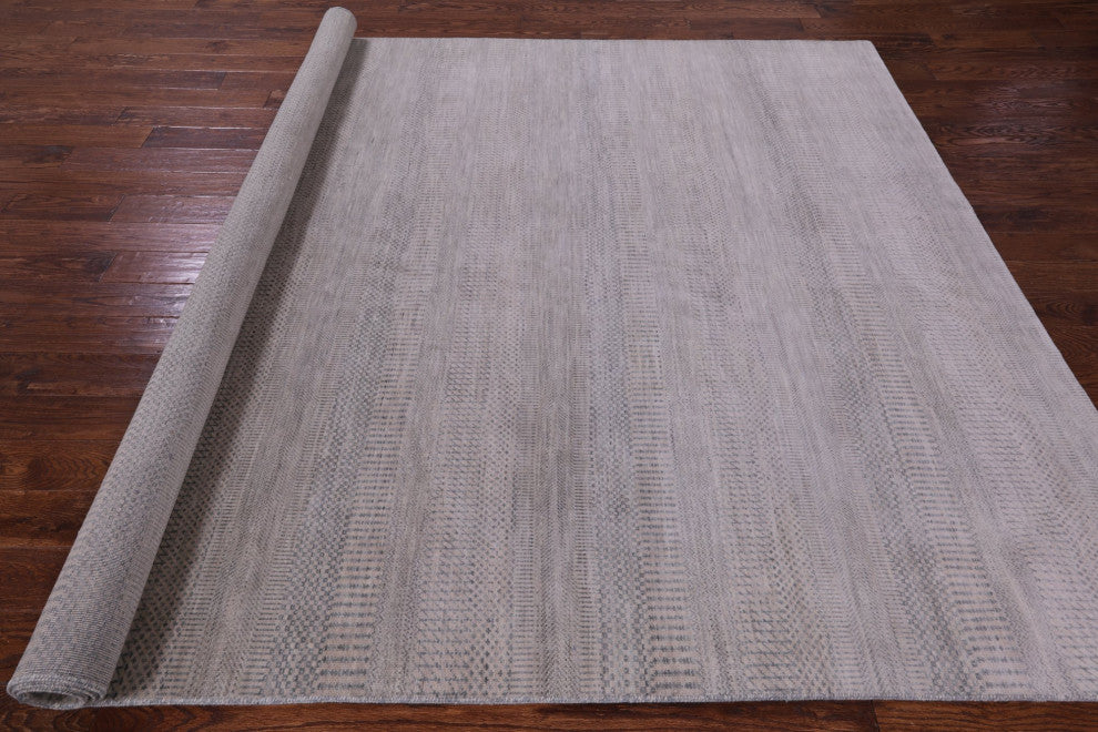 8' 2" X 10' 3" Savannah Grass Hand-Knotted Wool and Silk Rug Q12009