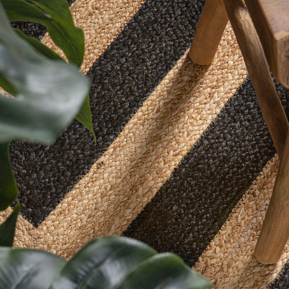 Piper Two-Tone Chevron Round Jute Round Area Rug, Black/Natural, 6' Round