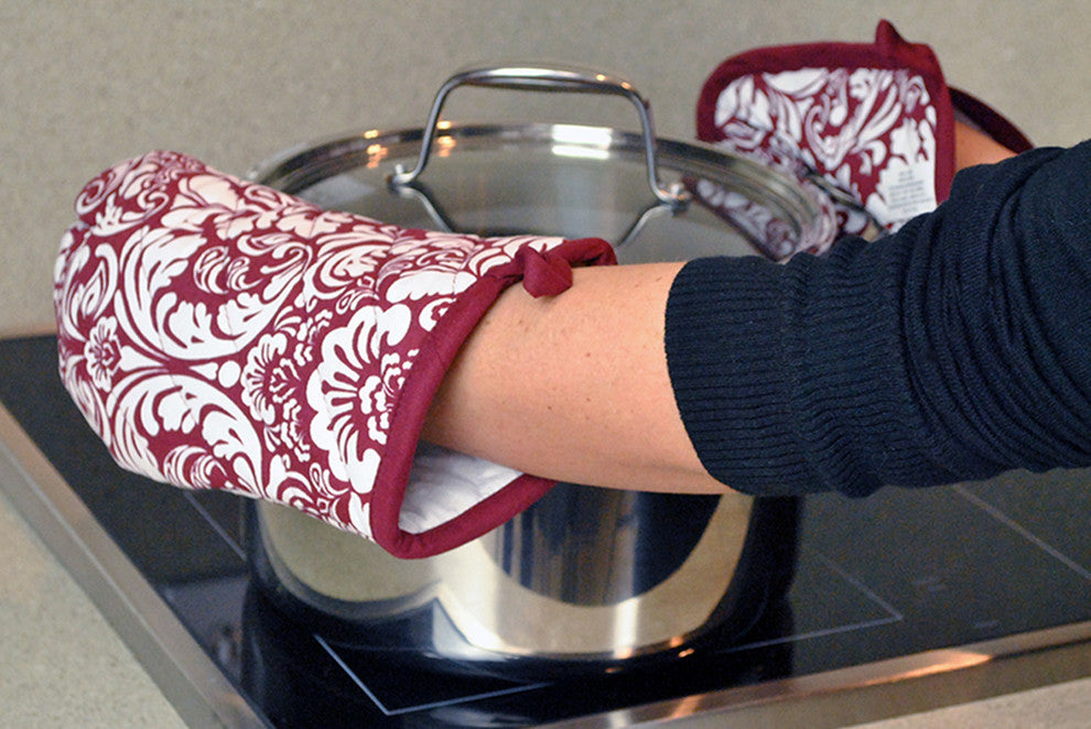 Wine Damask Oven Mitt and Potholder Set