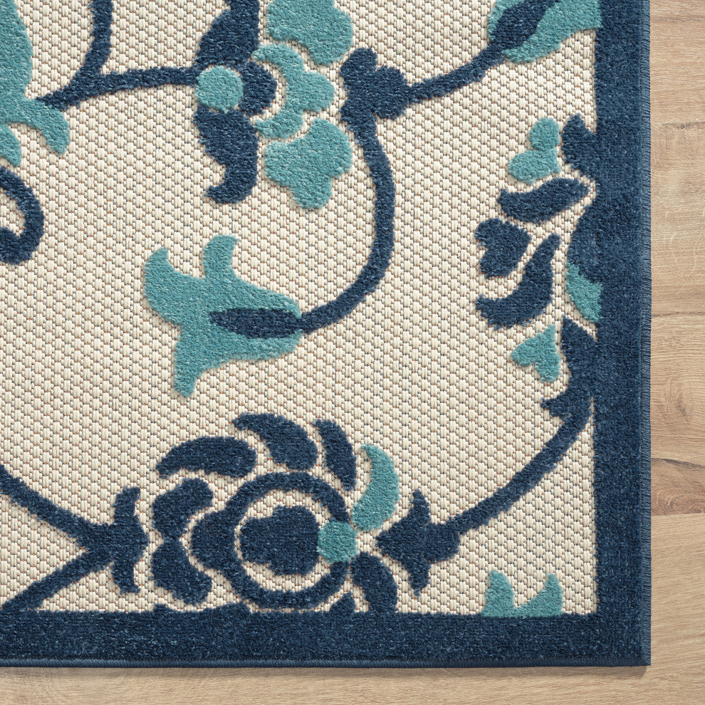 Floral Damask High-Low Indoor Outdoor Area Rug - 2' x 3'