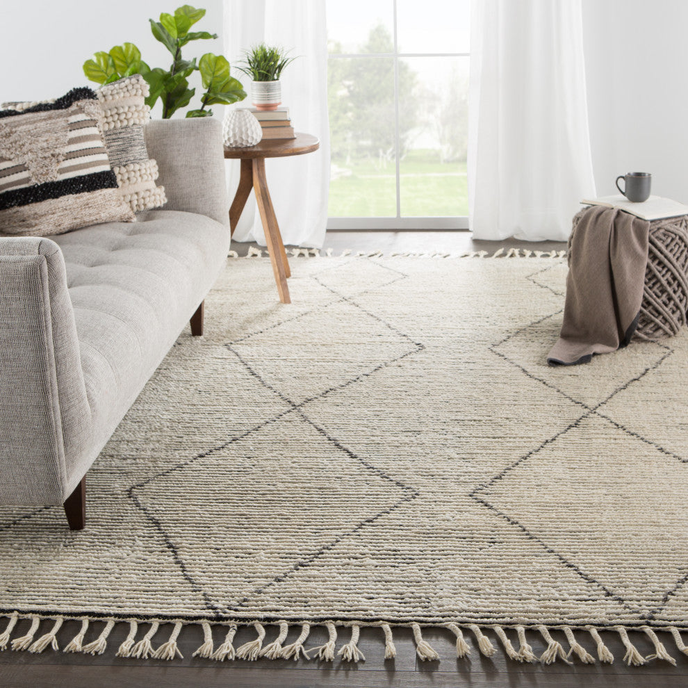Jaipur Living Ammil Hand-Knotted Trellis Cream/Black Area Rug, 6'x9'