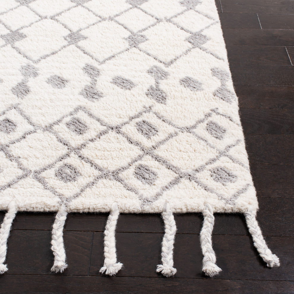 Safavieh Casablanca CSB203G Rug, Ivory/Silver, 2'3" X 8'