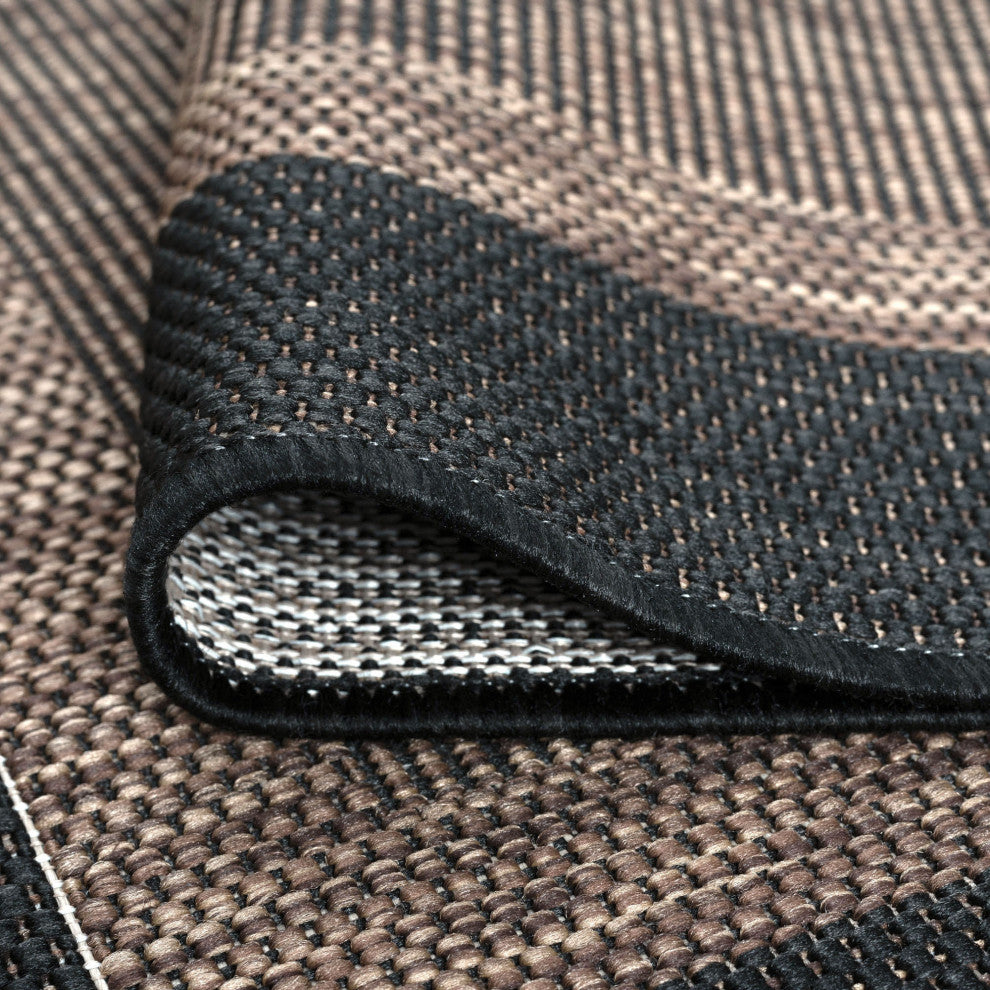 Dania Transitional Solid Border Black/Gold Round Indoor/Outdoor Area Rug, 5'